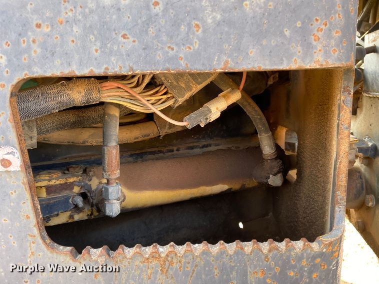 image for item DJ5038 1999 Caterpillar CB334D  double drum vibratory roller