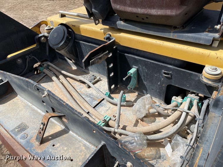 image for item DJ5038 1999 Caterpillar CB334D  double drum vibratory roller