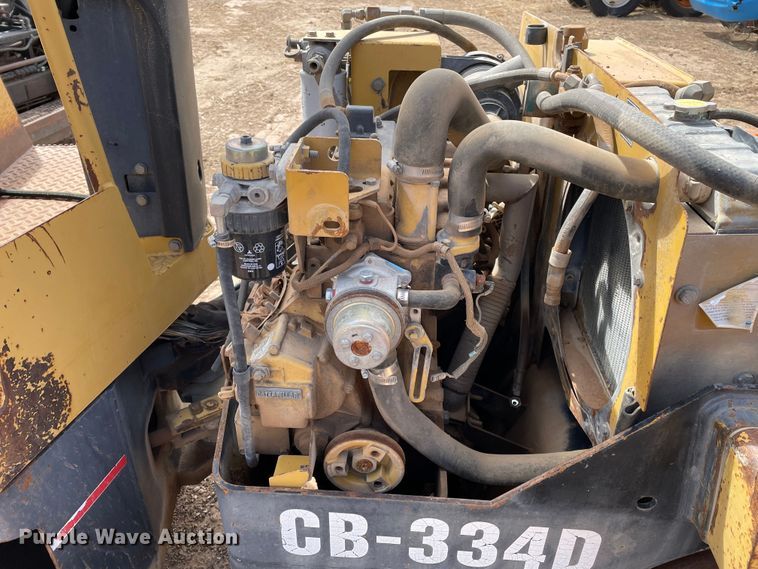 image for item DJ5038 1999 Caterpillar CB334D  double drum vibratory roller
