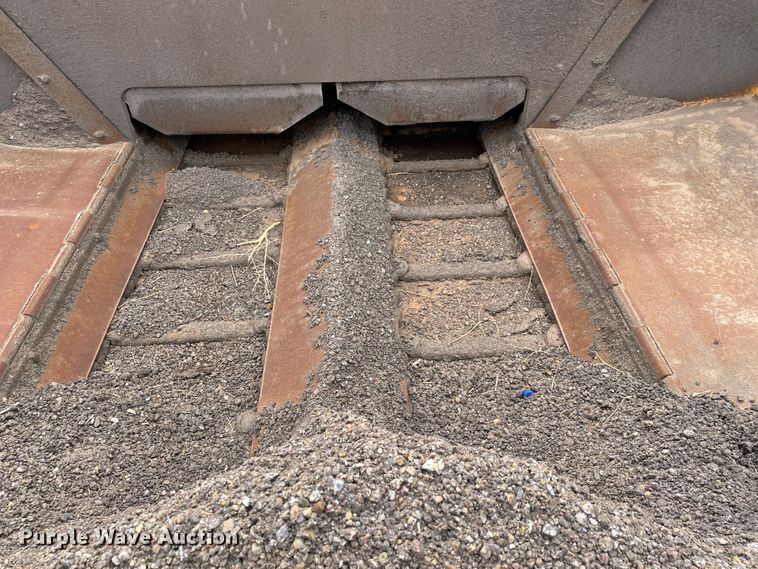 image for item DJ5041 1996 Blaw-Knox PF161  paver