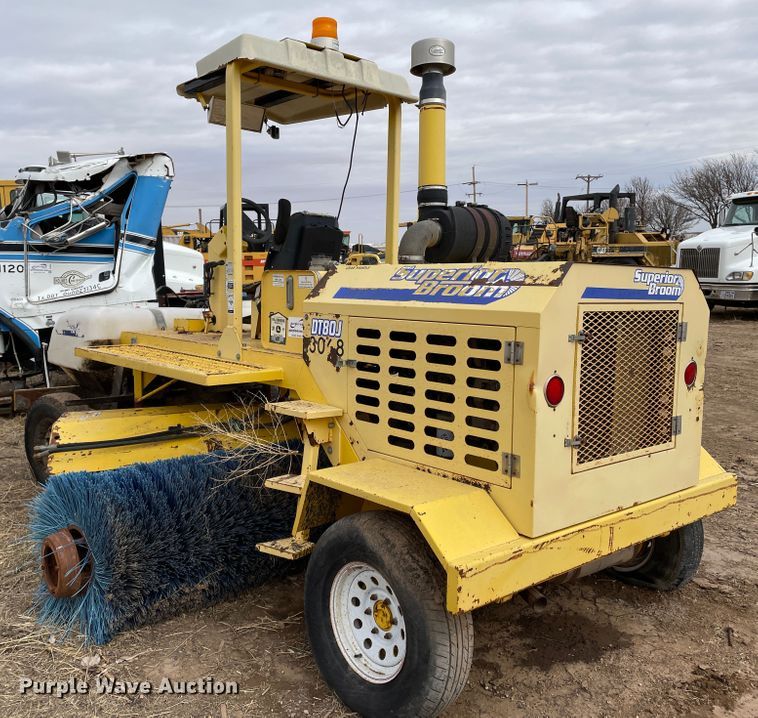 image for item DJ5042 2005 Superior Broom DT80J  broom