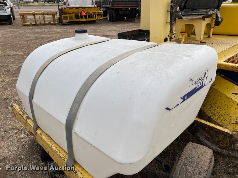 image for item DJ5042 2005 Superior Broom DT80J  broom