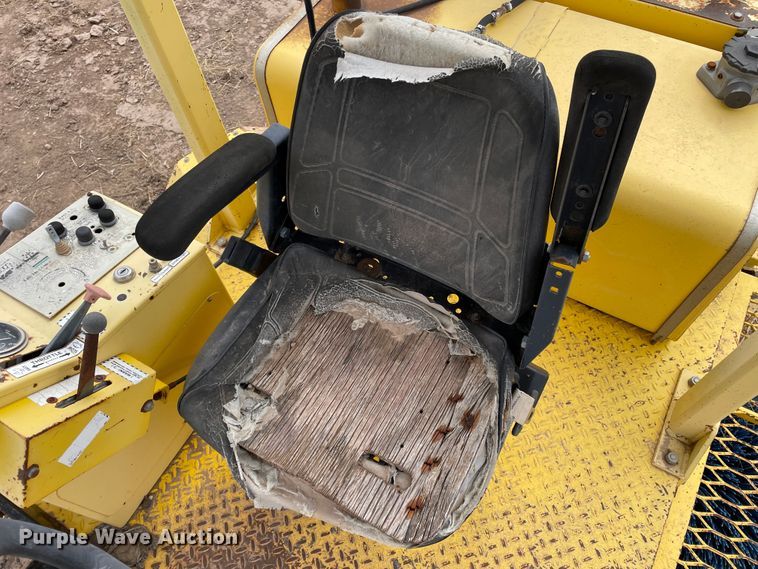 image for item DJ5042 2005 Superior Broom DT80J  broom