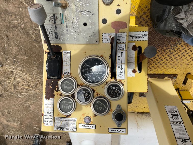 image for item DJ5042 2005 Superior Broom DT80J  broom