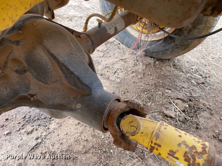 image for item DJ5042 2005 Superior Broom DT80J  broom