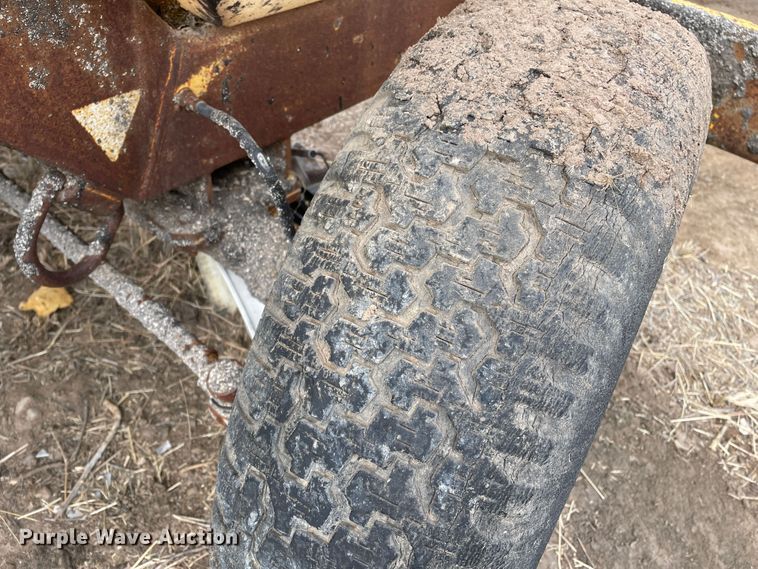 image for item DJ5042 2005 Superior Broom DT80J  broom