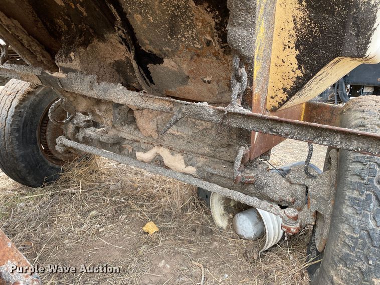 image for item DJ5042 2005 Superior Broom DT80J  broom