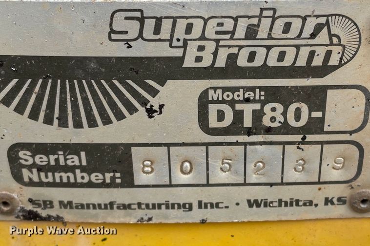 image for item DJ5042 2005 Superior Broom DT80J  broom