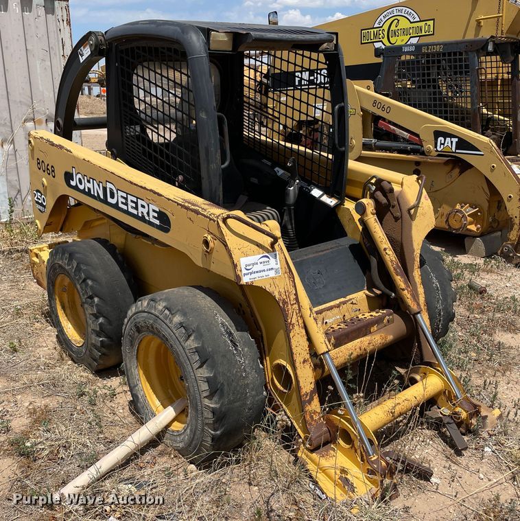 image for item DJ5046 2003 John Deere 250 Series II  skid steer loader