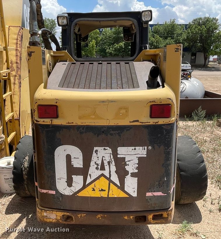 image for item DJ5047 2002 Caterpillar 248  skid steer loader