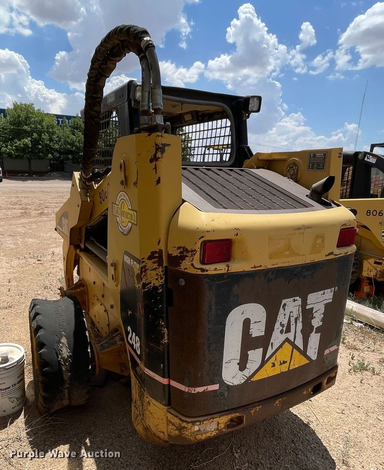 image for item DJ5047 2002 Caterpillar 248  skid steer loader