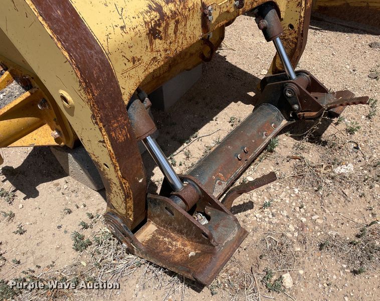 image for item DJ5047 2002 Caterpillar 248  skid steer loader