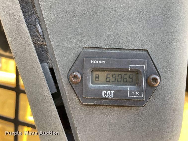 image for item DJ5047 2002 Caterpillar 248  skid steer loader