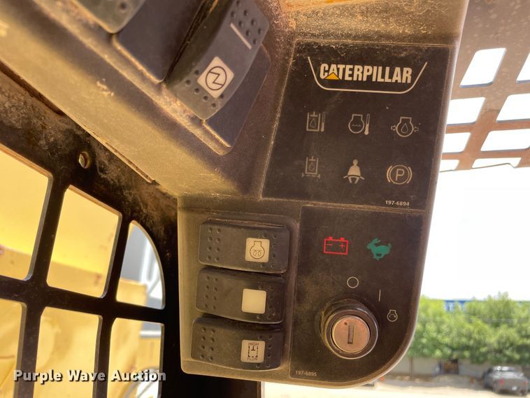 image for item DJ5047 2002 Caterpillar 248  skid steer loader