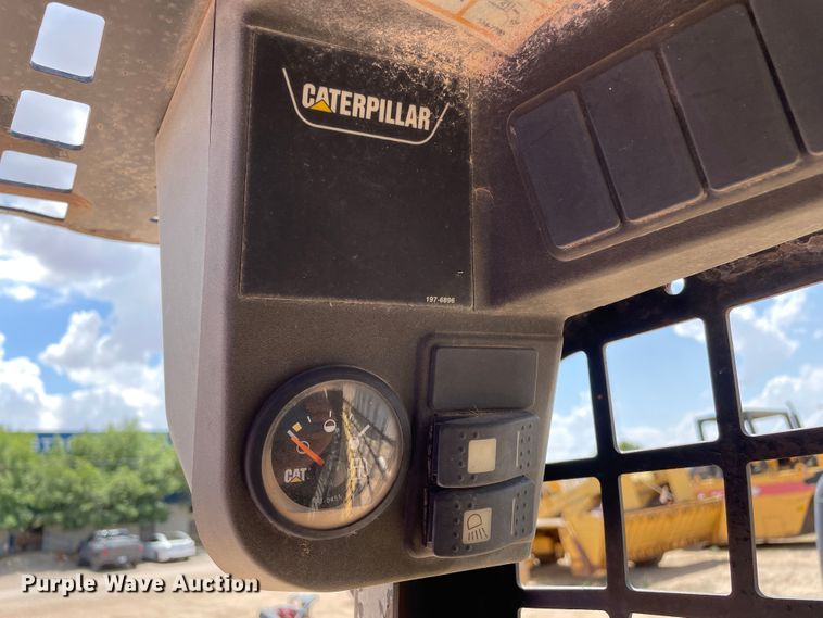 image for item DJ5047 2002 Caterpillar 248  skid steer loader