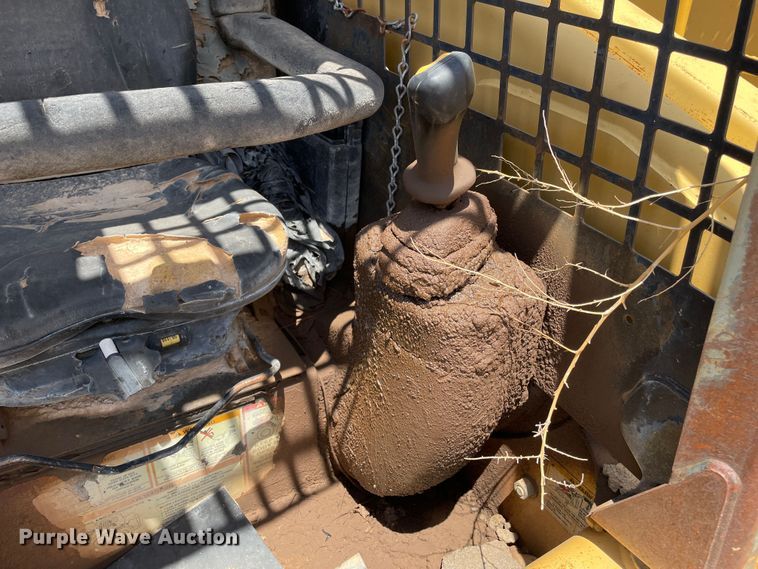 image for item DJ5047 2002 Caterpillar 248  skid steer loader