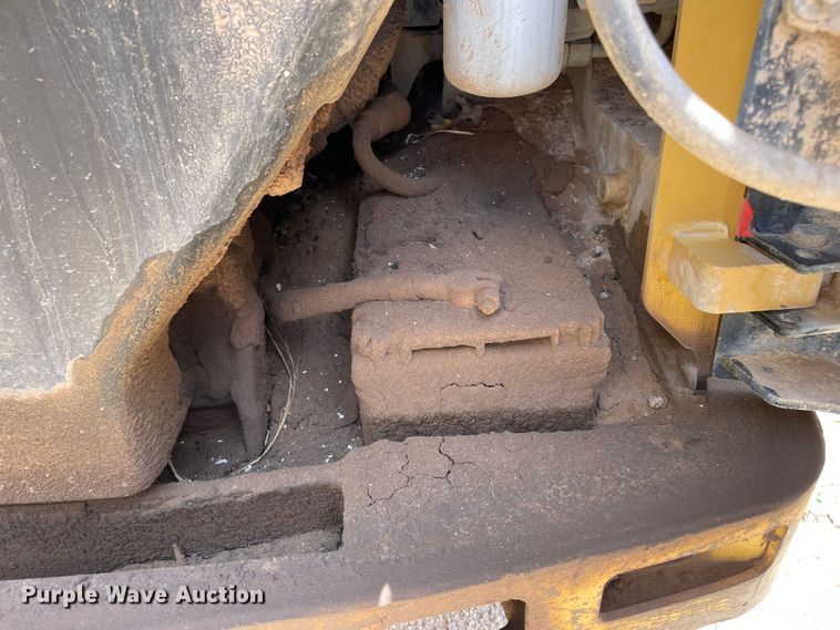 image for item DJ5047 2002 Caterpillar 248  skid steer loader