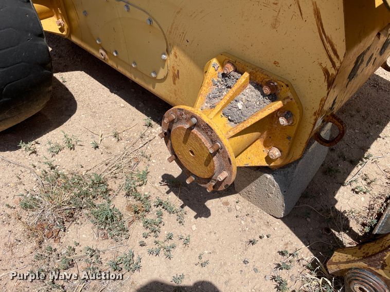 image for item DJ5047 2002 Caterpillar 248  skid steer loader