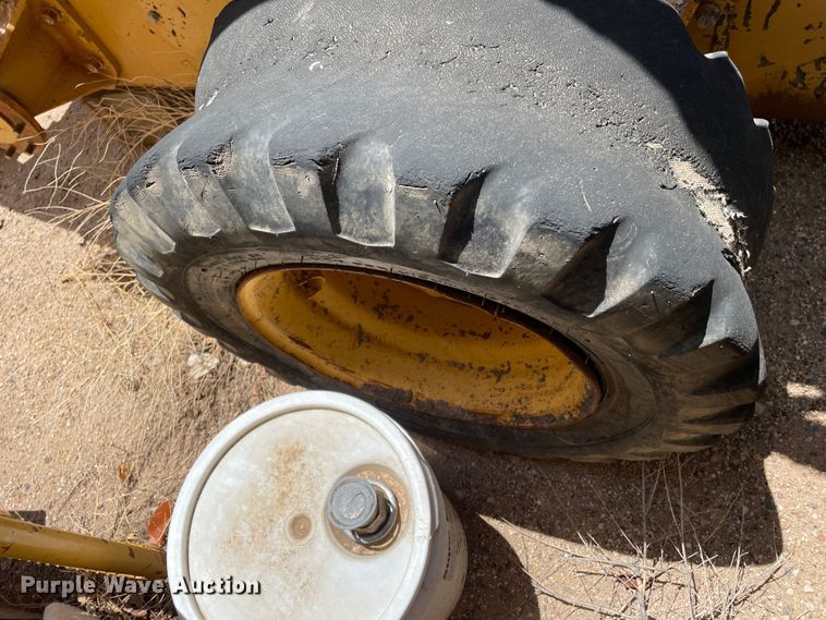 image for item DJ5047 2002 Caterpillar 248  skid steer loader