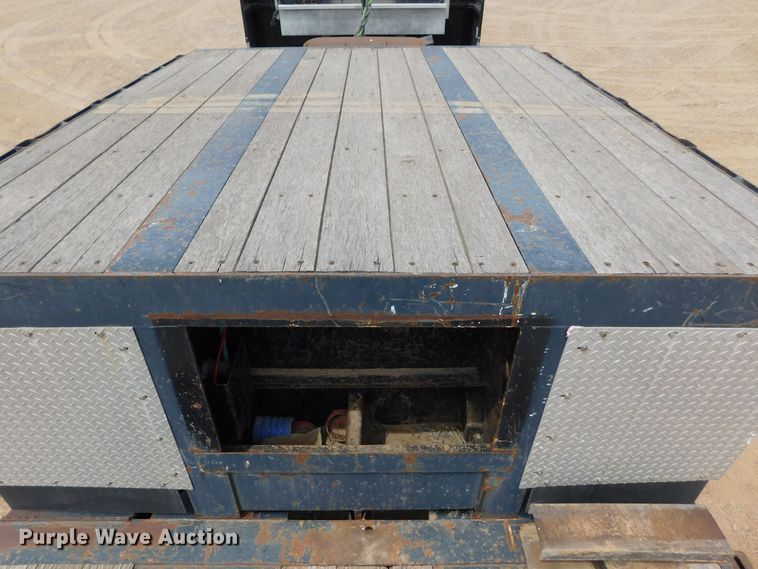 image for item DJ7676 2011 XL Specialized XL 70 MDE  lowboy equipment trailer