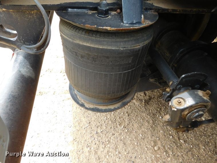 image for item DJ7676 2011 XL Specialized XL 70 MDE  lowboy equipment trailer