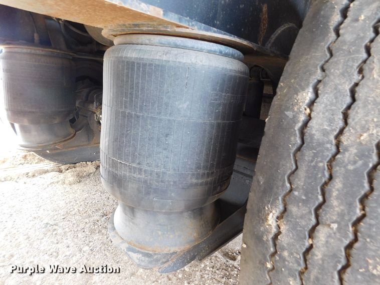 image for item DJ7676 2011 XL Specialized XL 70 MDE  lowboy equipment trailer