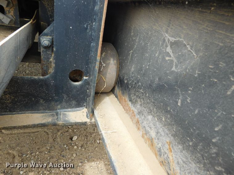 image for item DJ7676 2011 XL Specialized XL 70 MDE  lowboy equipment trailer