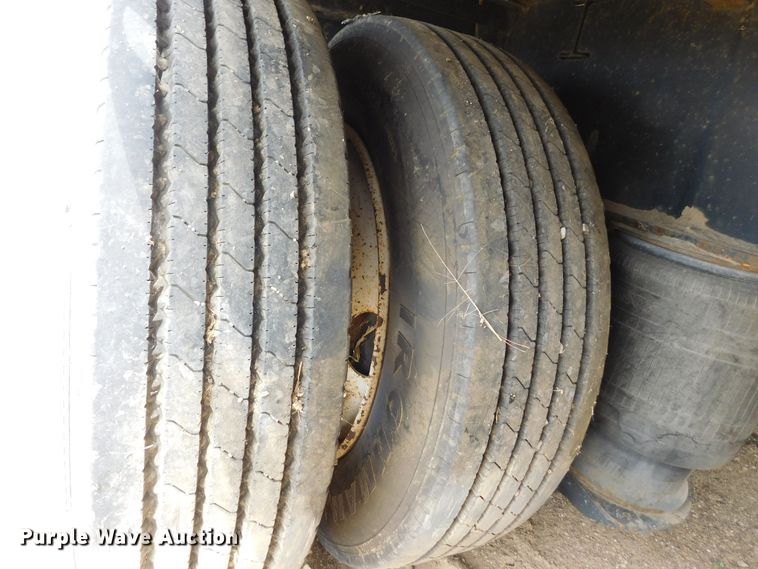 image for item DJ7676 2011 XL Specialized XL 70 MDE  lowboy equipment trailer