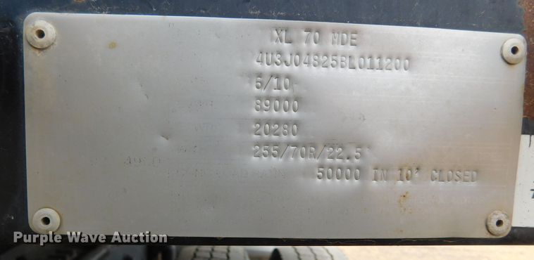 image for item DJ7676 2011 XL Specialized XL 70 MDE  lowboy equipment trailer