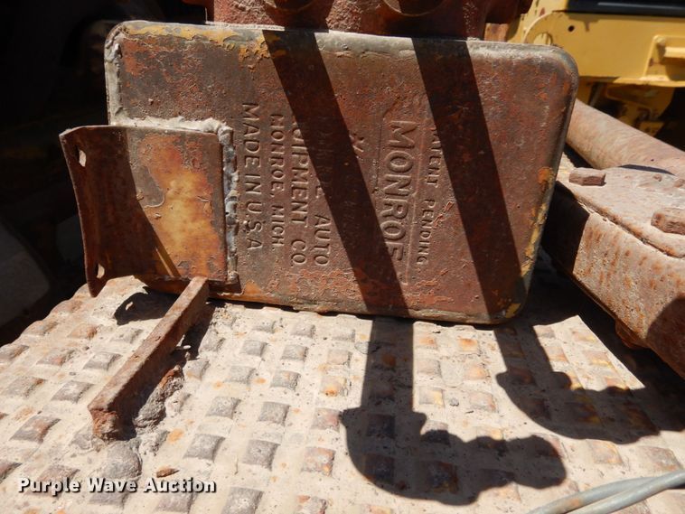 image for item DK0371 1942 Oliver HG42  crawler tractor