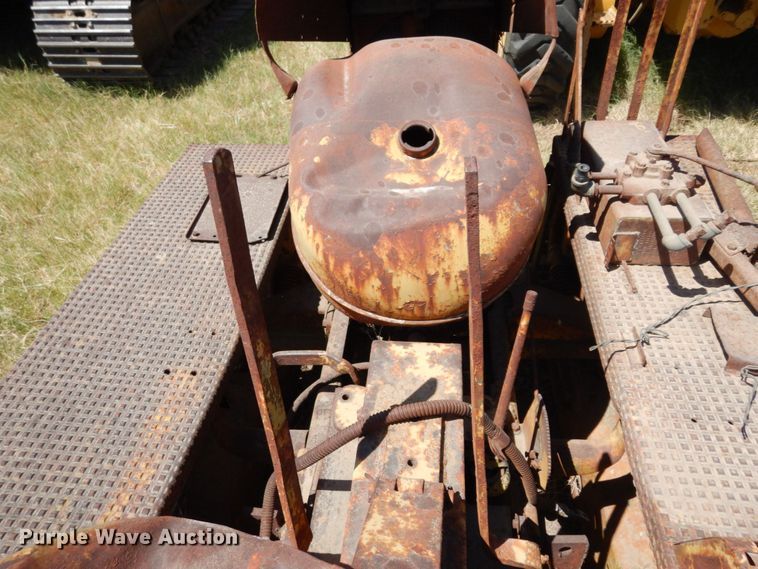 image for item DK0371 1942 Oliver HG42  crawler tractor