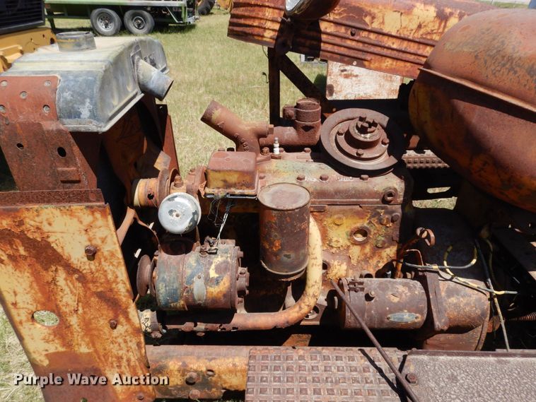 image for item DK0371 1942 Oliver HG42  crawler tractor