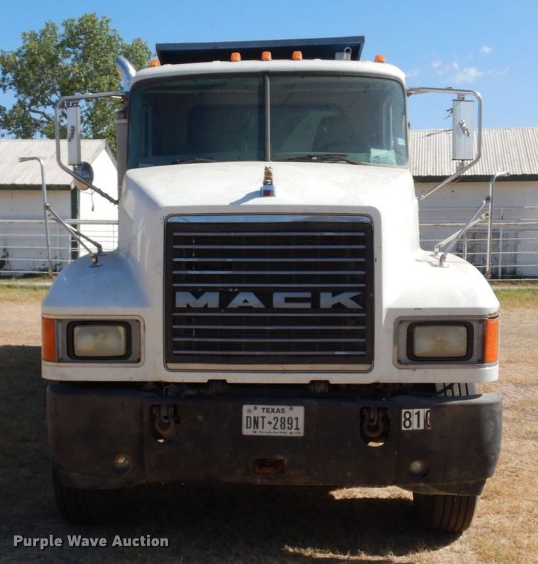 image for item DK0383 2007 Mack CHN613  dump truck