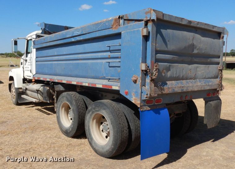 image for item DK0383 2007 Mack CHN613  dump truck