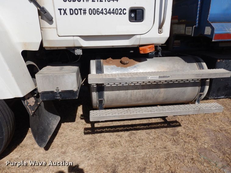 image for item DK0383 2007 Mack CHN613  dump truck