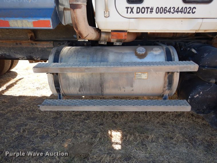 image for item DK0383 2007 Mack CHN613  dump truck