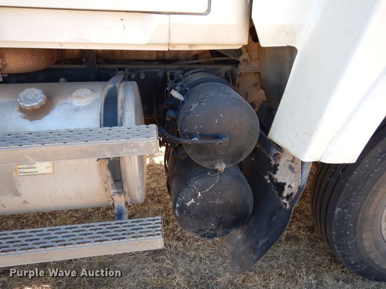 image for item DK0383 2007 Mack CHN613  dump truck