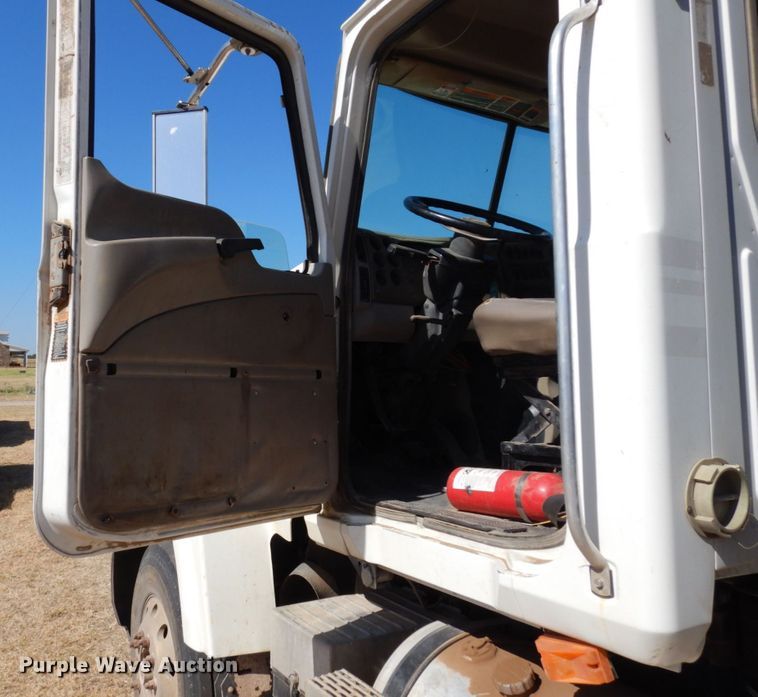 image for item DK0383 2007 Mack CHN613  dump truck