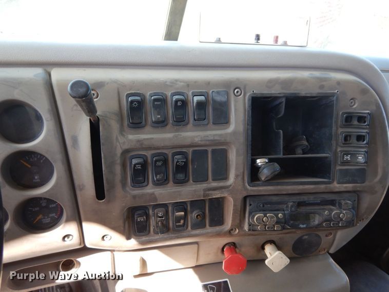 image for item DK0383 2007 Mack CHN613  dump truck