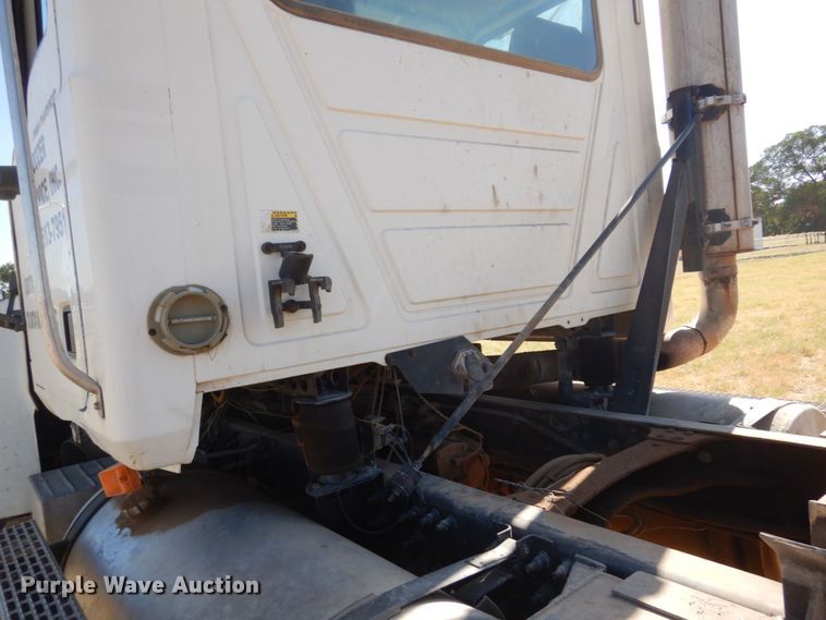 image for item DK0383 2007 Mack CHN613  dump truck