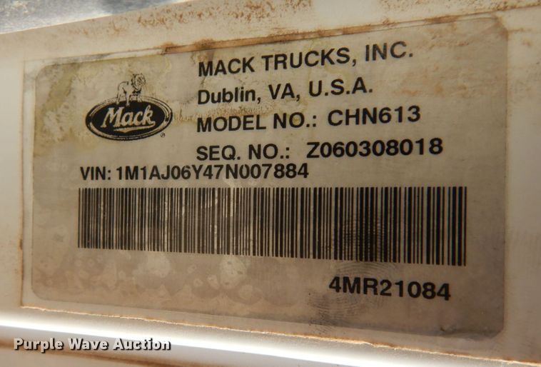 image for item DK0383 2007 Mack CHN613  dump truck