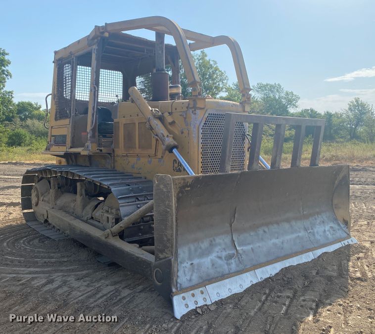 image for item DK6270 1980 Caterpillar D6D  dozer