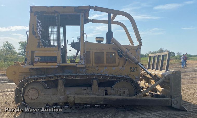image for item DK6270 1980 Caterpillar D6D  dozer