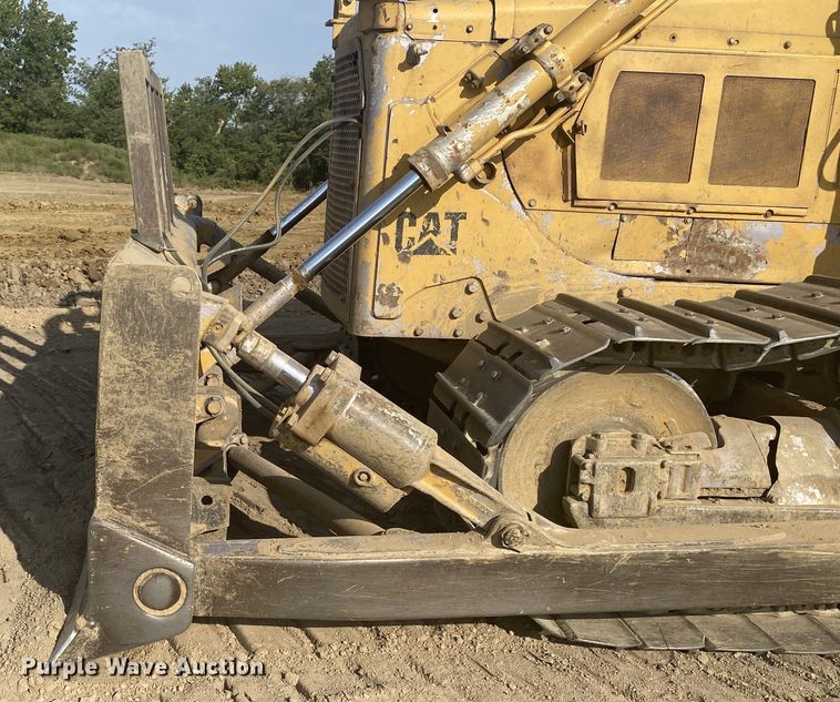 image for item DK6270 1980 Caterpillar D6D  dozer