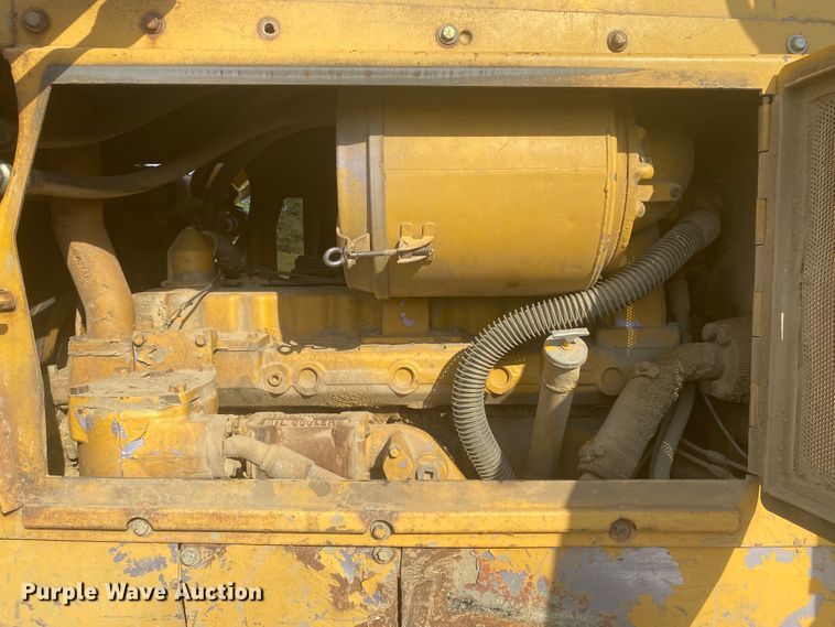 image for item DK6270 1980 Caterpillar D6D  dozer