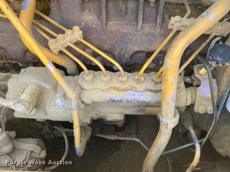 image for item DK6270 1980 Caterpillar D6D  dozer