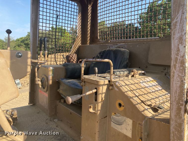 image for item DK6270 1980 Caterpillar D6D  dozer