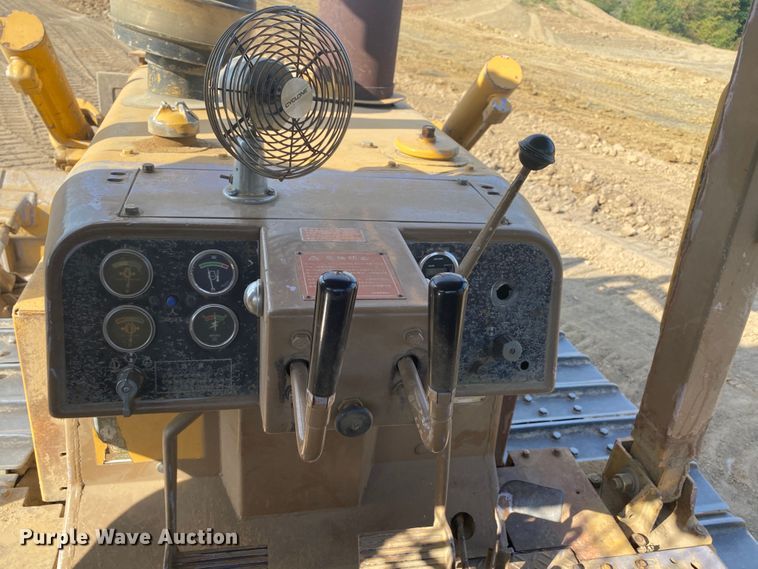 image for item DK6270 1980 Caterpillar D6D  dozer