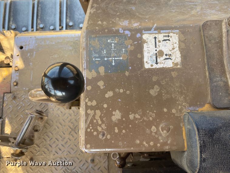 image for item DK6270 1980 Caterpillar D6D  dozer