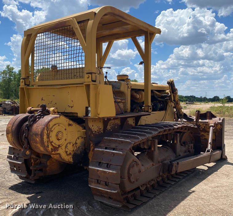 image for item DK6282 1967 Caterpillar D6C  dozer